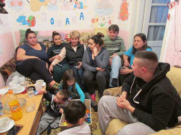 Доброта крчи згариште у Змајеву